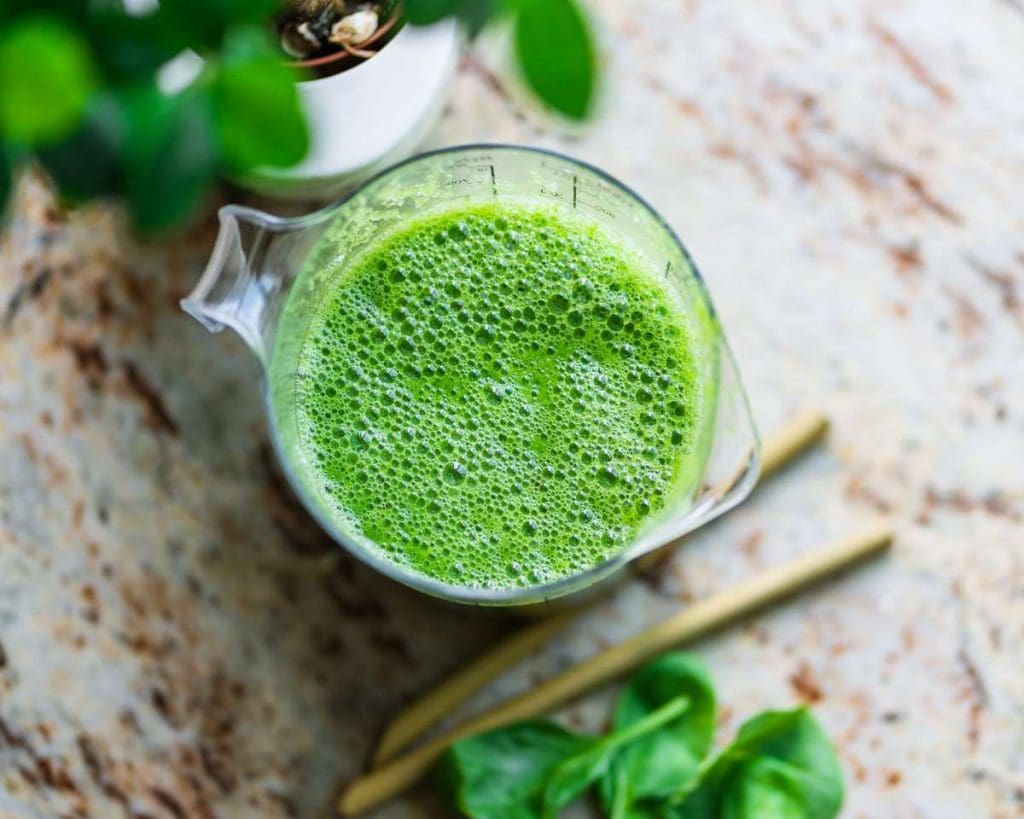 Gut healthy green smoothie probiotic