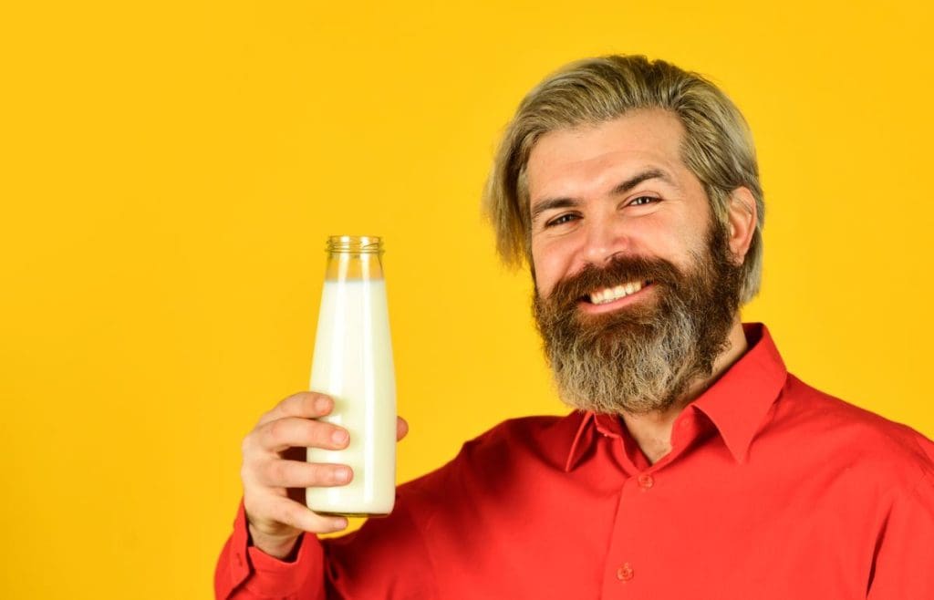 The best kefir brands and benefit kefir offers. Discover how the best kefir brands may offer some awesome health benefits - Indeed, it's my favourite foodie healthy hack, and a super easy way to make a smoothie recipe healthy