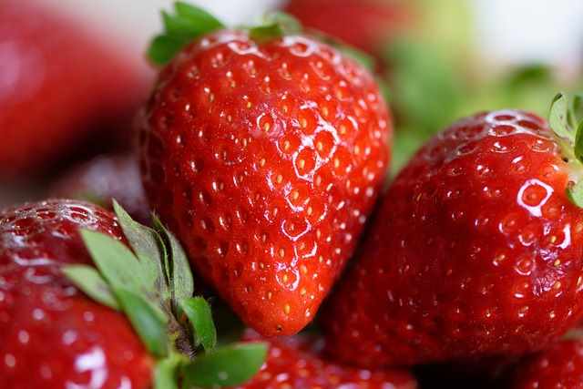 strawberry smoothie frozen strawberries