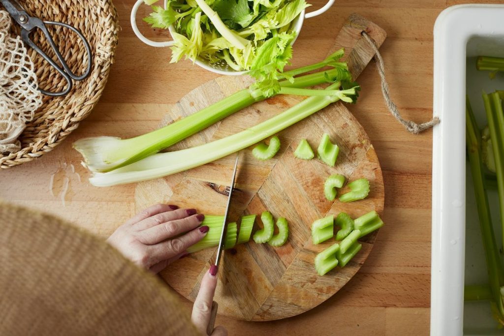 Find this delicious Blue Zone minestrone soup with tasty variations below! This one here resembles the minestrone soup recipe from Olive Garden from Dinner at the Zoo :)