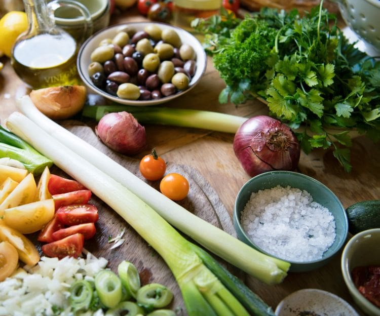Top prebiotic and high fiber foods for gut health to eat now